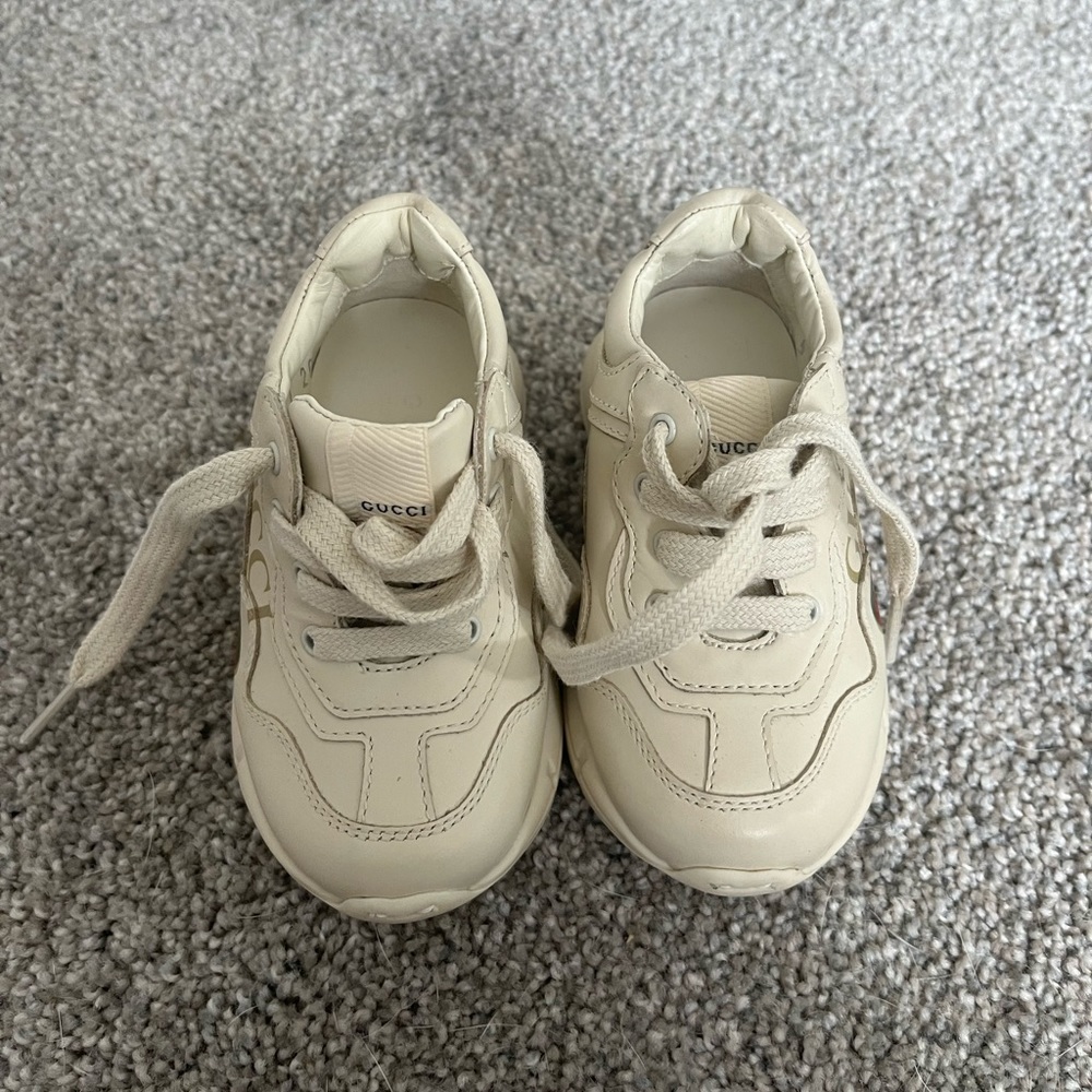 Gucci toddler shoes size 5